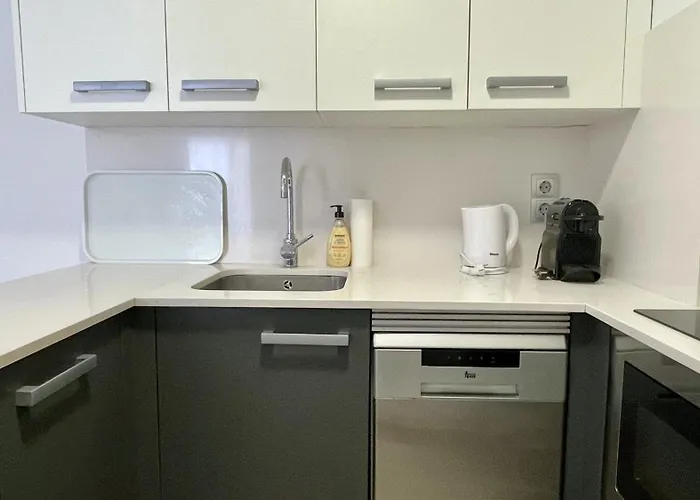 Festasol 102 شقة *